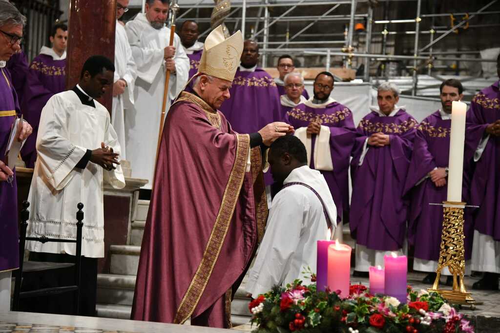 La Comunità di Sant'Egidio in festa per una nuova ordinazione sacerdotale. Mons. Vincenzo Paglia: 